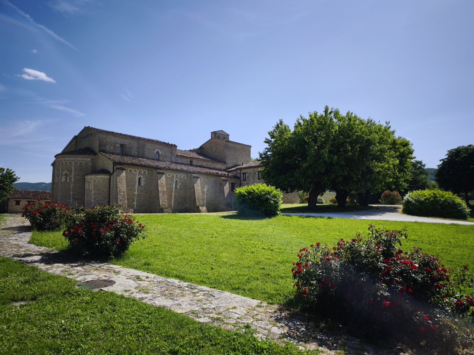 Abtei von Sant'Urbano - Apiro | Secret World Trip Planner