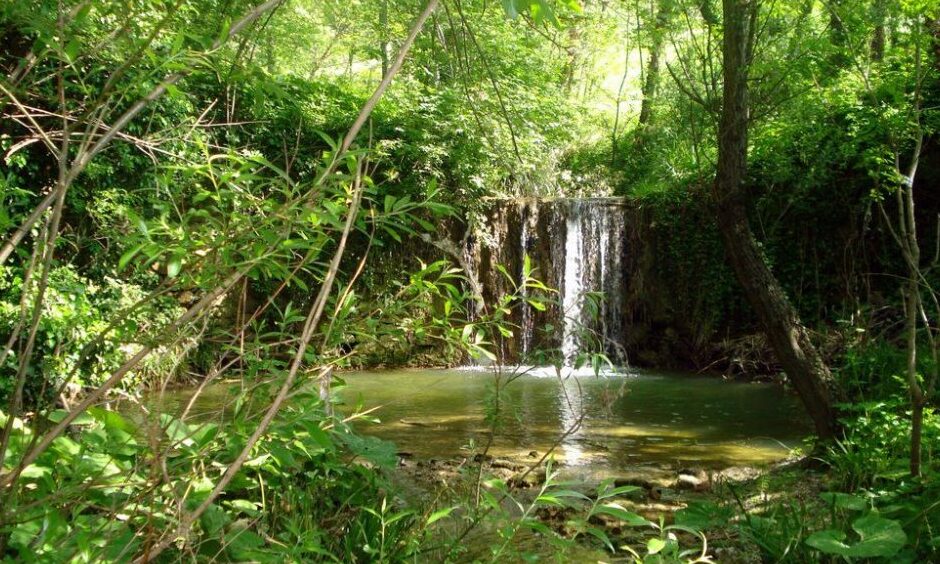 Schwarzer Krabbenpfad - Castelplanio | Secret World Trip Planner