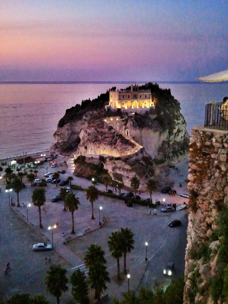 S. Maria van het eiland — Tropea