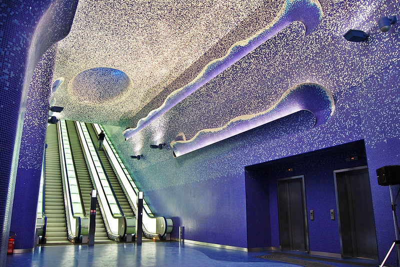 Toledo Station - Napoli | Secret World Trip Planner