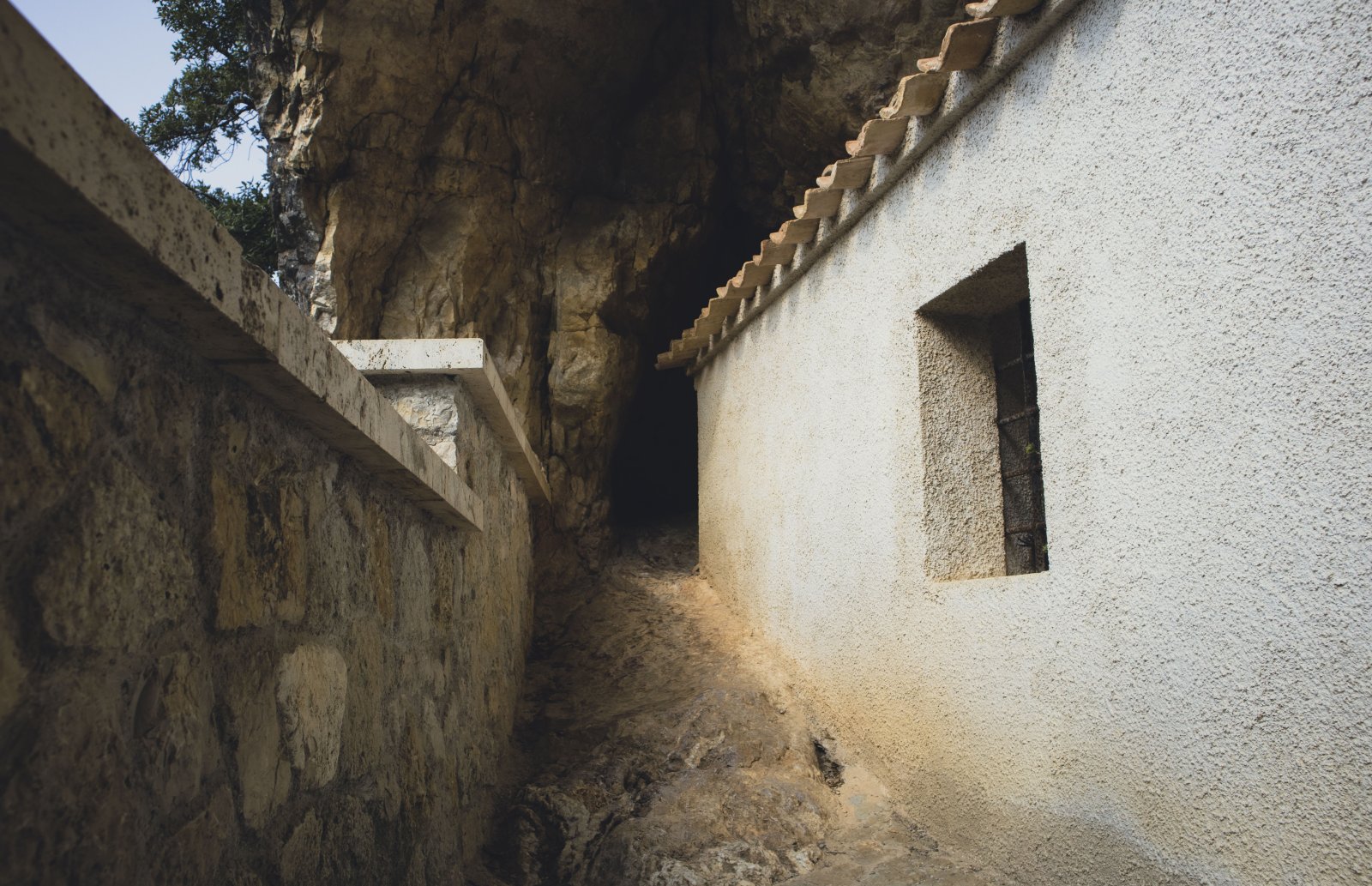 Einsiedelei von Santa Sperandia - 62027 | Secret World Trip Planner