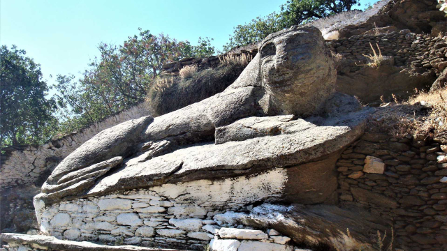 The Smiling Enigma: The Lion of Kea in Kea - Kea 840 02 | Secret World Trip Planner