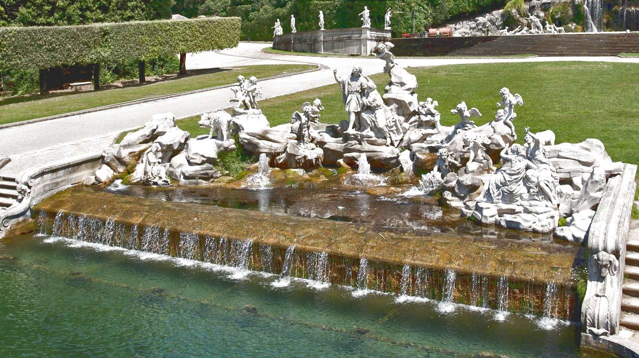 Fontaine Vénus et Adonis - Caserta | Secret World Trip Planner