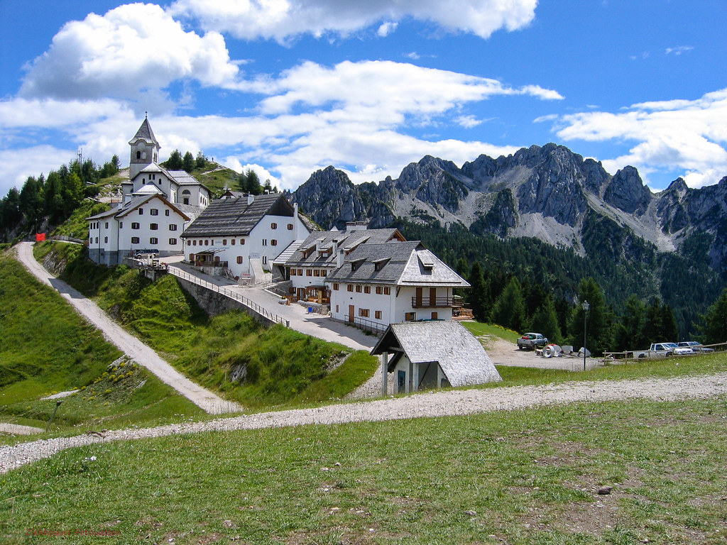 Heiligtum des Berges Lussari - Monte lussari | Secret World Trip Planner