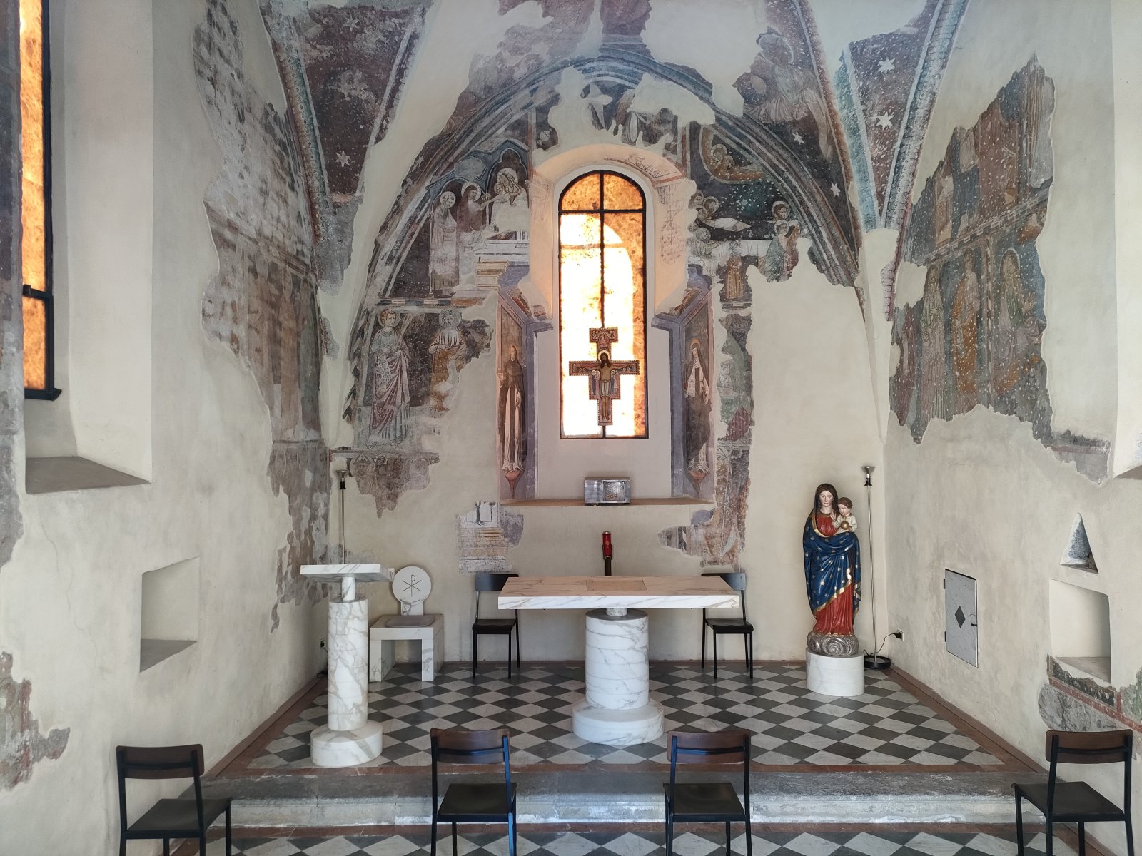 The existence of the small oratory of San Pietro is documented since 1148. Sorta - Campione d'Italia | Secret World Trip Planner