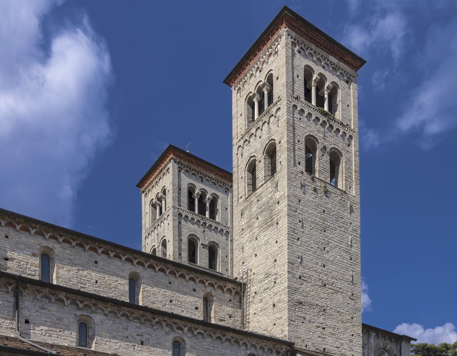 Basilique de Sant'Abbondio - Como | Secret World Trip Planner