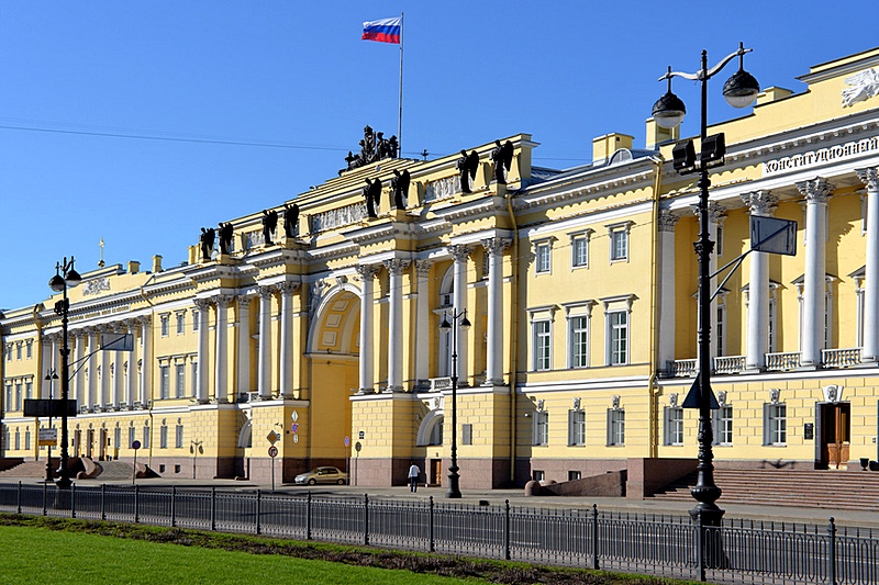 Edifício do Senado e Sínodo - Sankt-Peterburg | Secret World Trip Planner