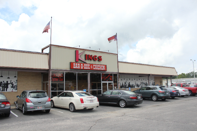 キングス・レストラン:カロライナBBの75年 - Kinston | Secret World Trip Planner