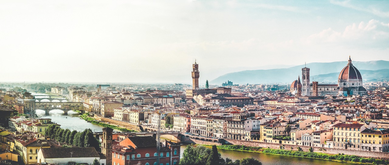フィレンツェ-ルネサンスワインWindows'  - Firenze | Secret World Trip Planner