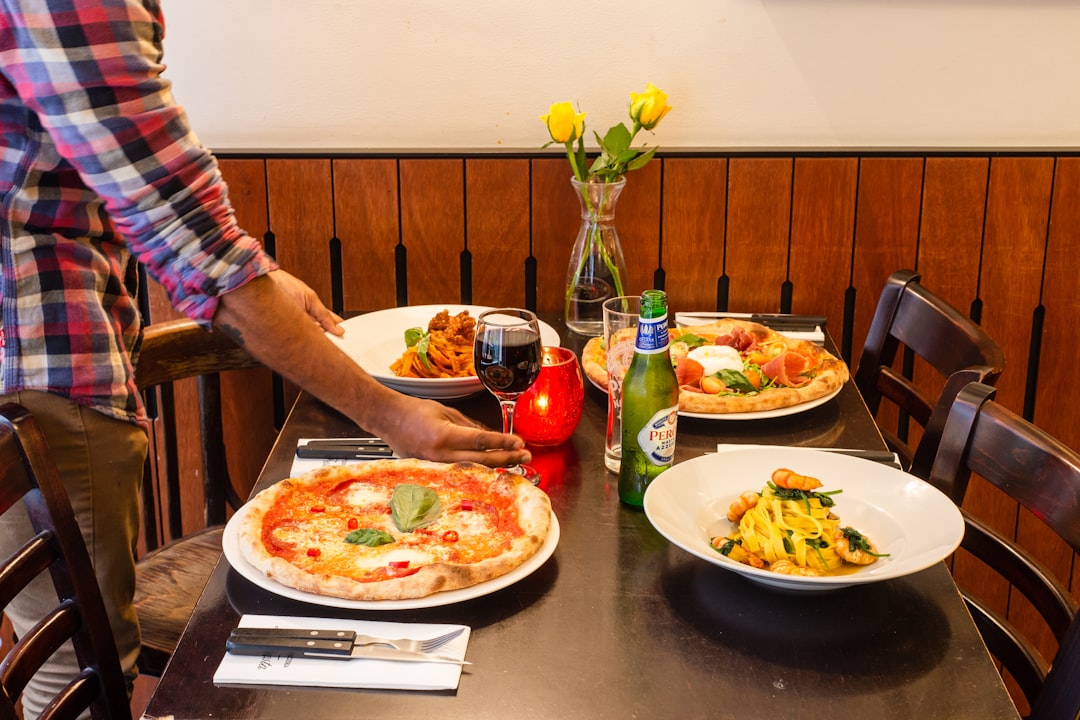 Pizza Bufalina - Pizzeria Concettina ai Tre Santi | Secret World Trip Planner