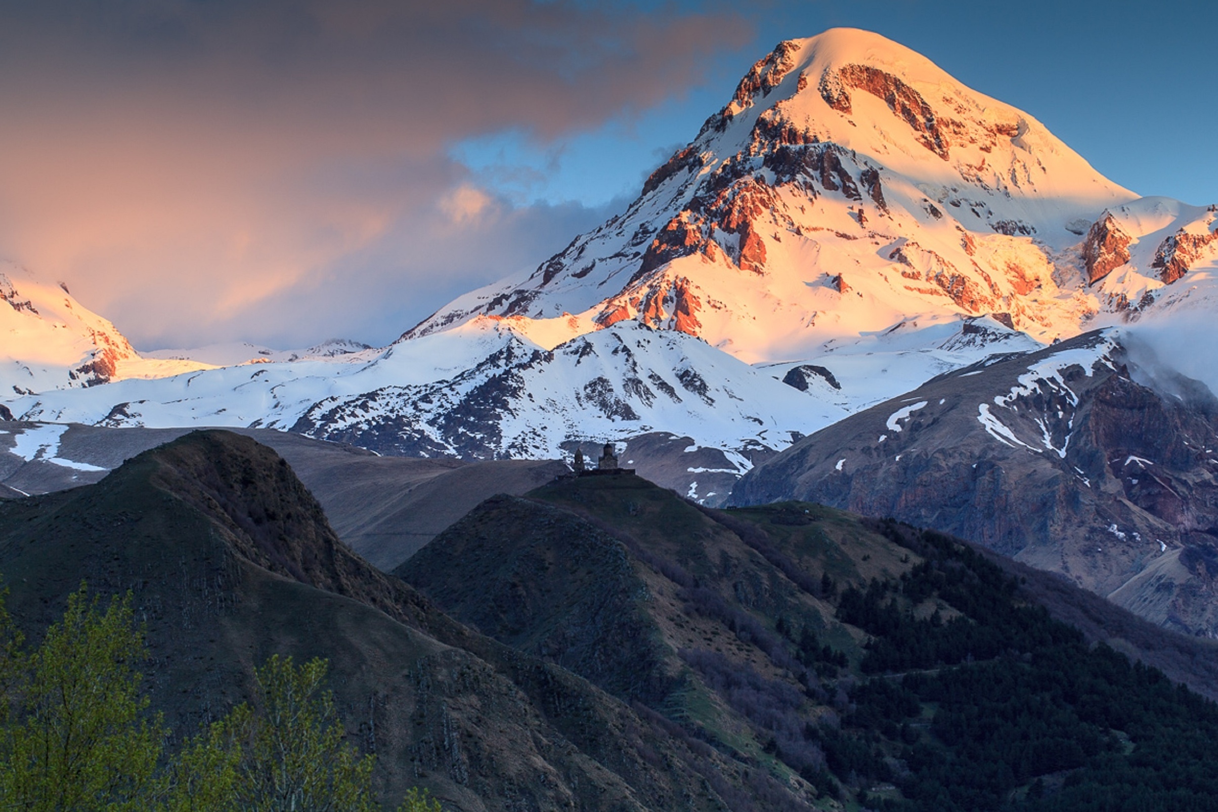 Caucaso: Monte Kazbek — Mount Kazbek