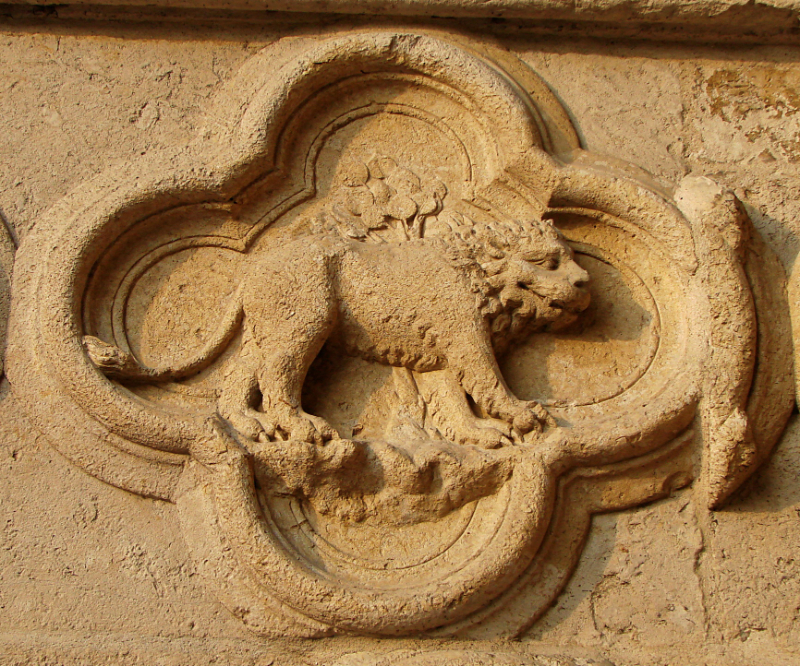 Dierenriemtekens in de kathedraal van Amiens - Amiens | Secret World Trip Planner