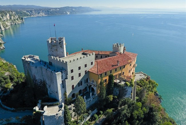 Castillo de Duino - Duino | Secret World Trip Planner