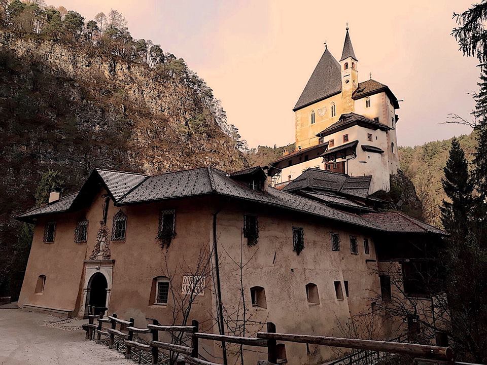 Hermitage van San Romedio - San Romedio | Secret World Trip Planner