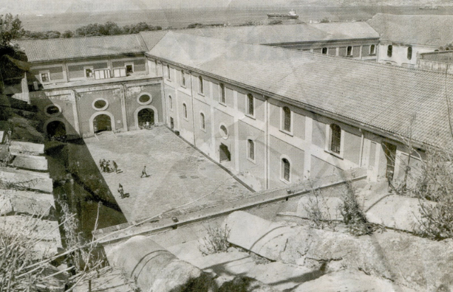 Mascabruno Paleis — Portici