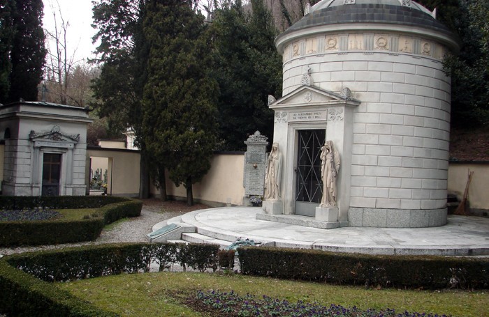 Túmulo de Camnago ou Alessandro Volta - Camnago Volta | Secret World Trip Planner