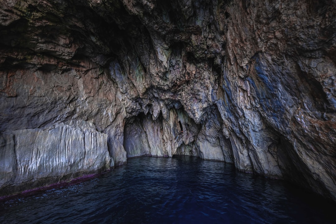 Ancona | Die römischen Höhlen - Sentiero Grotte Romane | Secret World Trip Planner