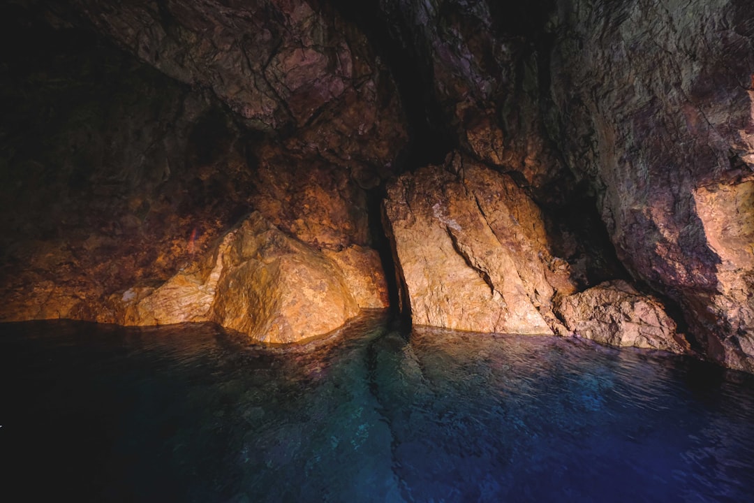 Ancona | Die römischen Höhlen - Sentiero Grotte Romane | Secret World Trip Planner