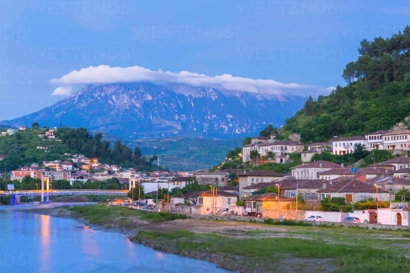 Poids de la ville - Distretto di Berat | Secret World Trip Planner
