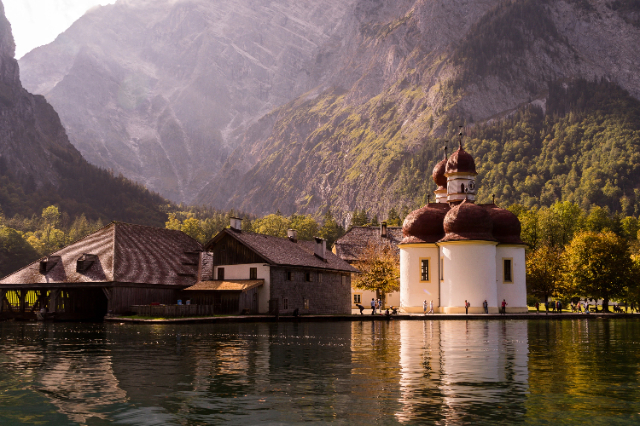 St. Bartholomeuskerk aan de Königssee - Schönau am Königssee | Secret World Trip Planner