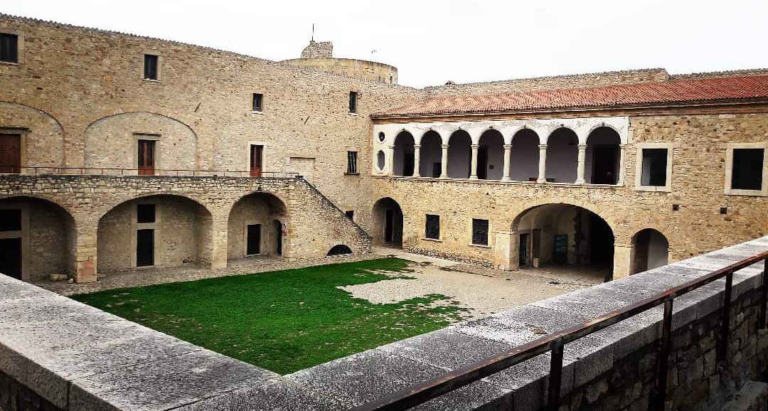 Venosa ed il museo del castello aragonese  - Venosa | Secret World Trip Planner
