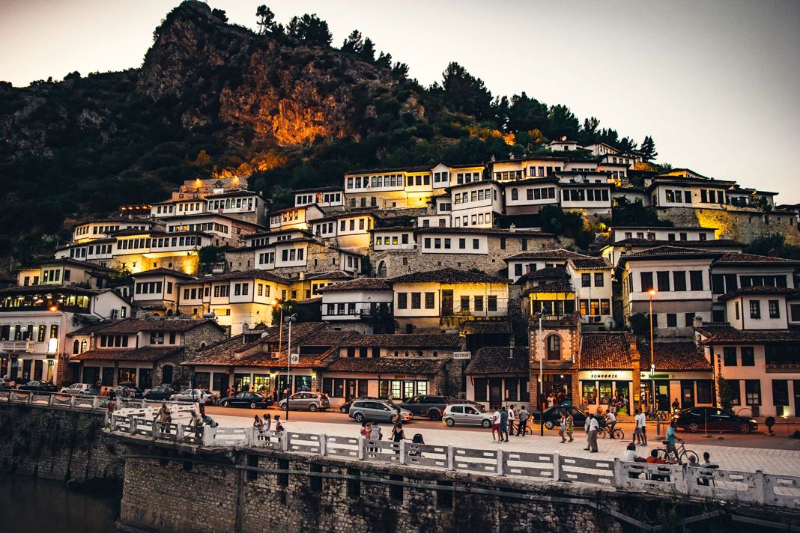 Peso de la ciudad — Distretto di Berat
