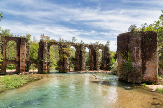 Acueducto romano de la antigua Nikópolis - Λούρος Ποταμός | Secret World Trip Planner