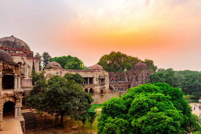 ハウズ・カース村 - New Delhi | Secret World Trip Planner