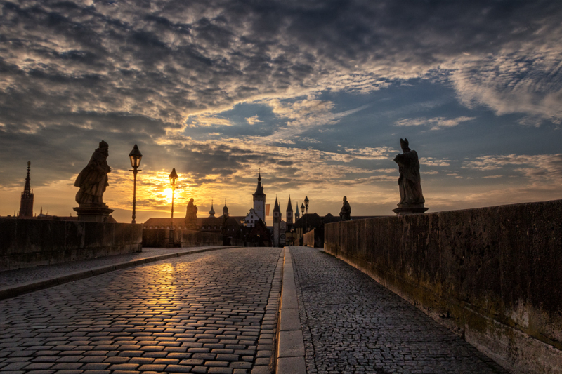 De oude hoofdbrug - Würzburg | Secret World Trip Planner