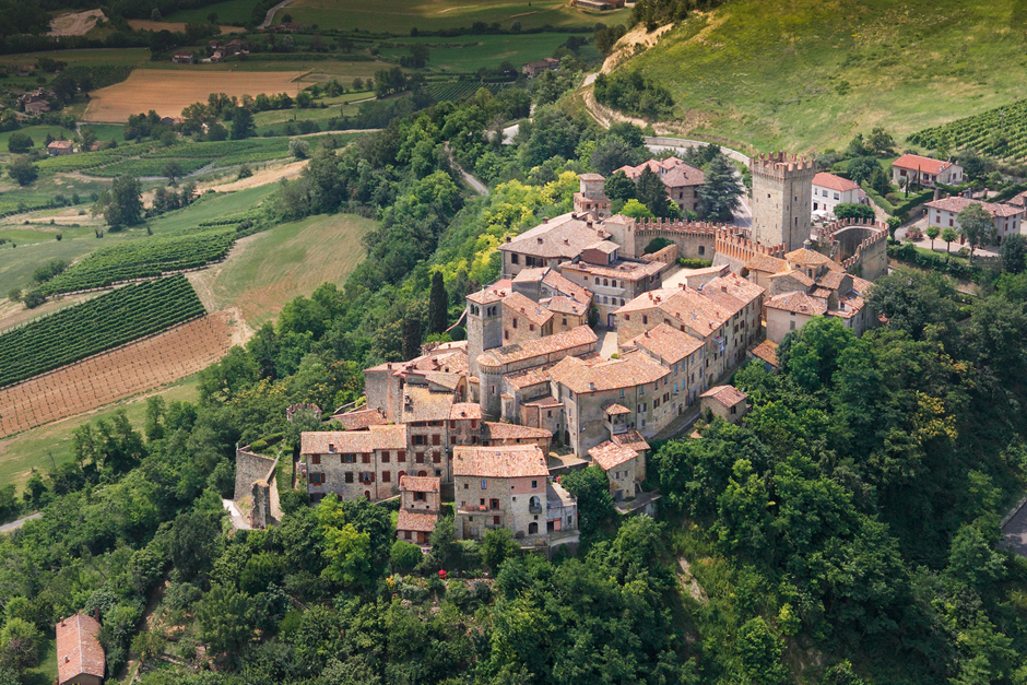 Vigoleno, bajkowa wioska. - Vigoleno | Secret World Trip Planner