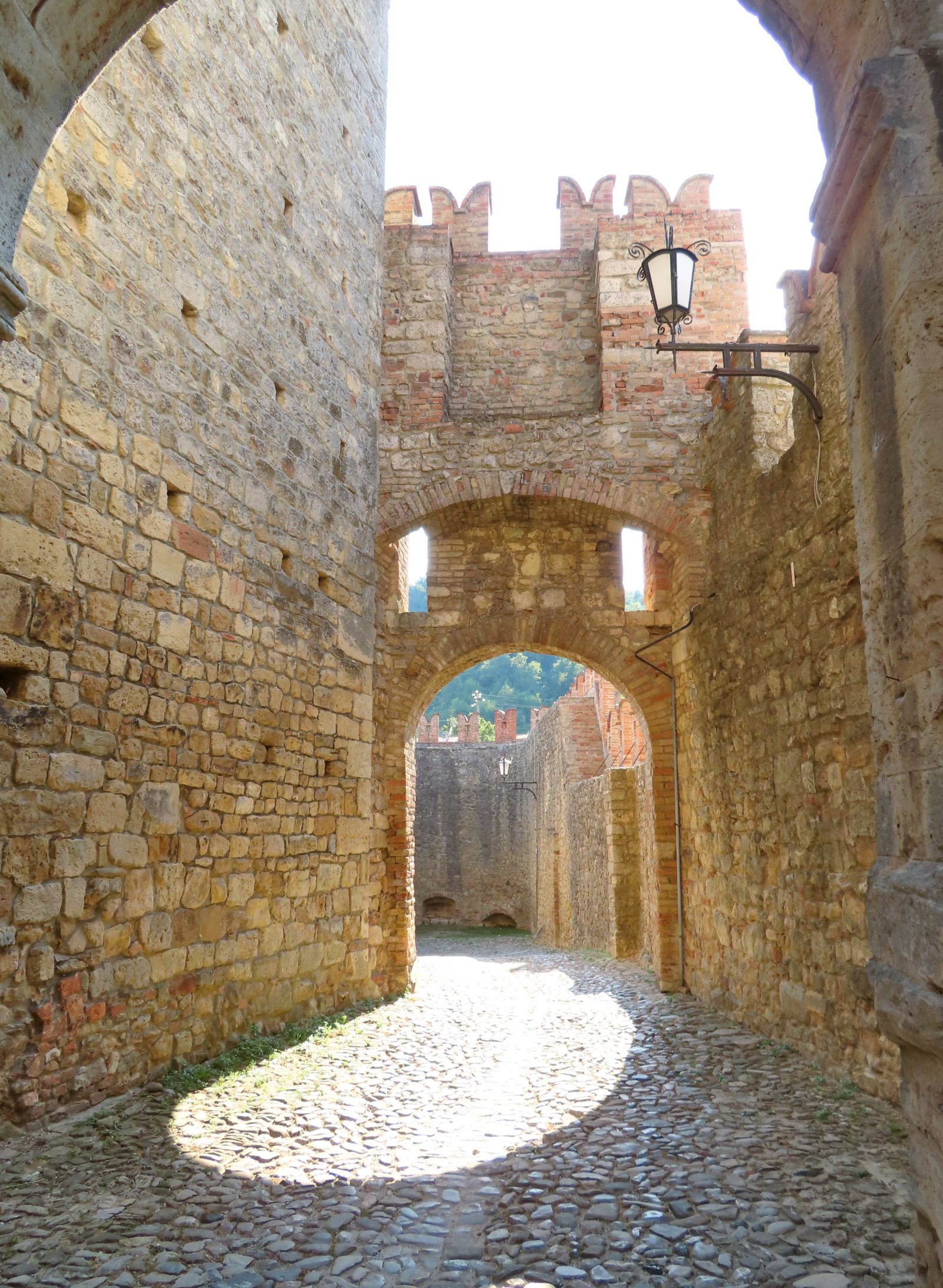 Vigoleno, bajkowa wioska. - Vigoleno | Secret World Trip Planner