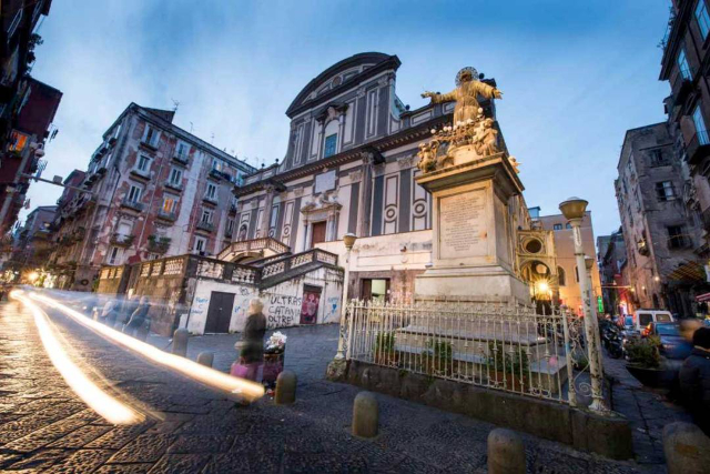 Kerk van San Paolo Maggiore - Napoli | Secret World Trip Planner