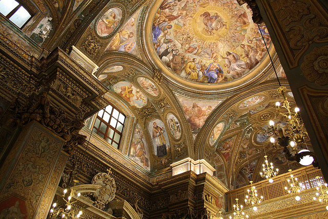 Salerno: Kerk van San Giorgio - Salerno | Secret World Trip Planner