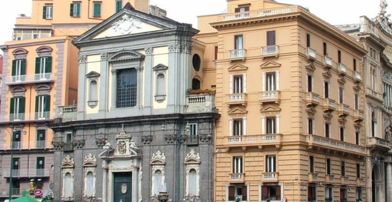 Iglesia de San Ferdinando - Napoli | Secret World Trip Planner