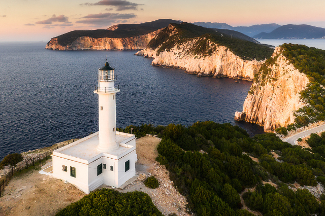 El faro de Lefkada - Apollonioi | Secret World Trip Planner