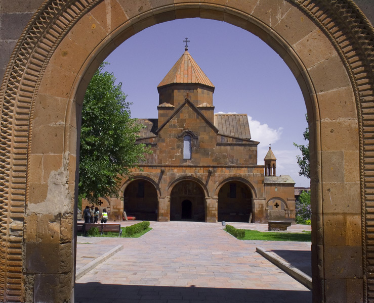 St. Gayane kerk - Echmiadzin | Secret World Trip Planner