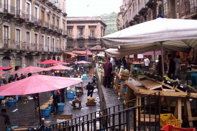 鱼店 - Catania | Secret World Trip Planner