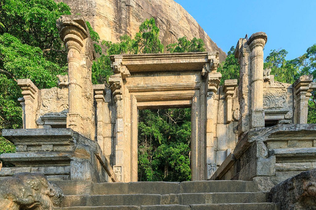 Fortaleza de Yapahuwa - Maho | Secret World Trip Planner