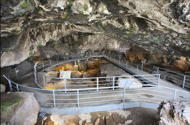 Grot van Theopetra - Vasiliki | Secret World Trip Planner