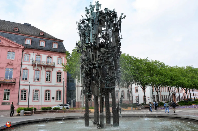 Carnaval fontein - Mainz | Secret World Trip Planner