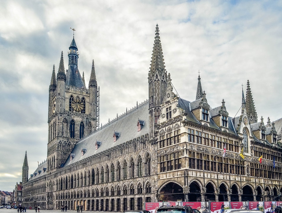 Tuchhalle - Ieper | Secret World Trip Planner