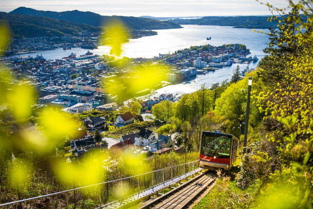 Le funiculaire de Fløyen - Fløyen | Secret World Trip Planner
