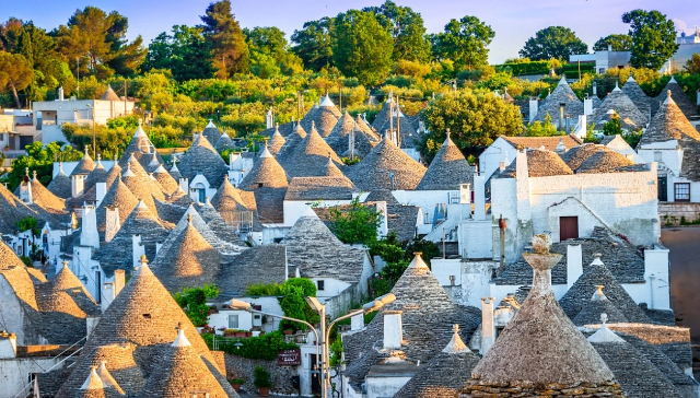 Waarom heet het Alberobello? - Alberobello | Secret World Trip Planner
