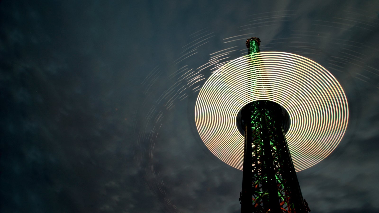 Prater: Wielki zalesiony park - Vienna | Secret World Trip Planner