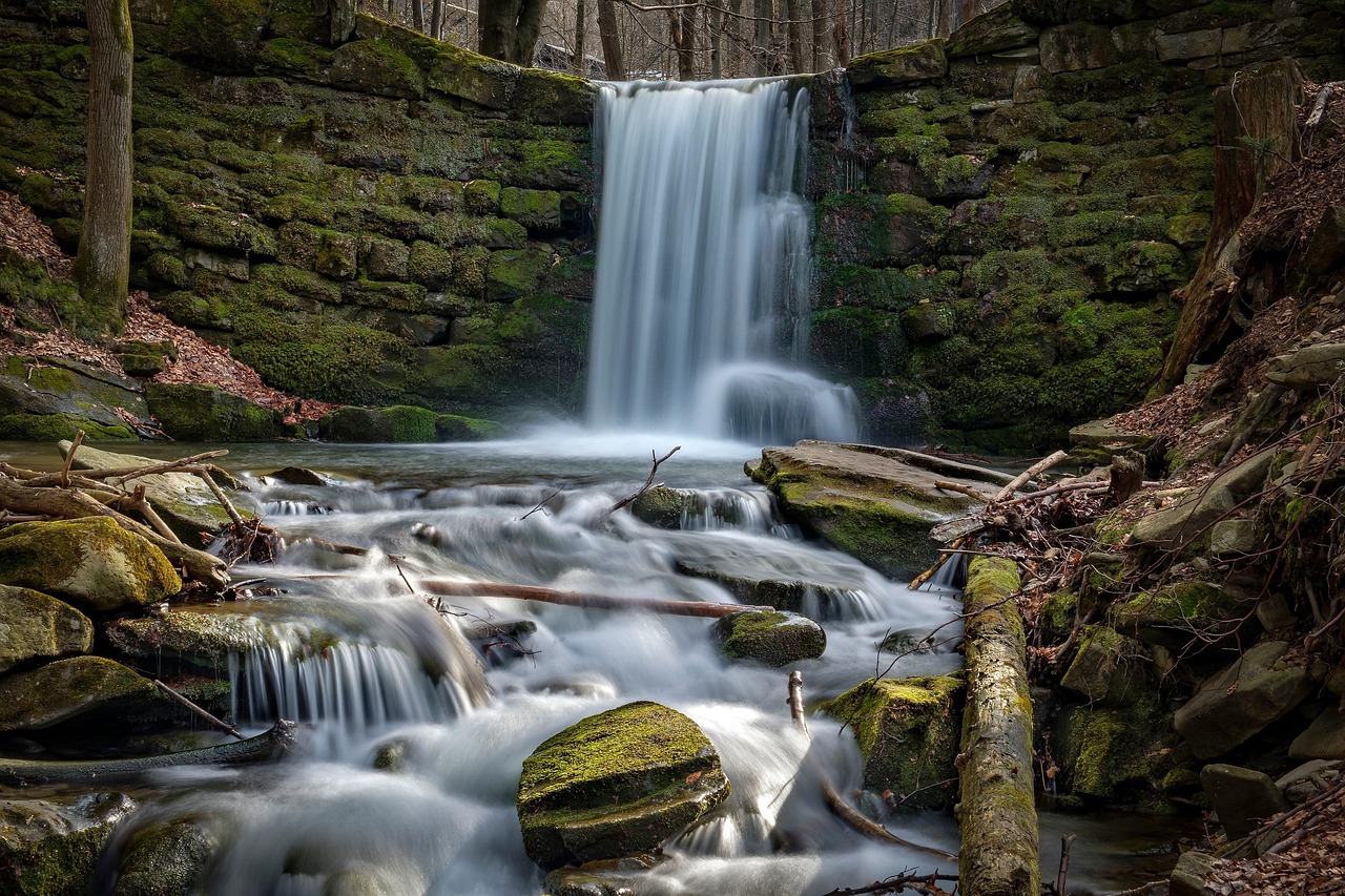 Cascate di Fanes | One of the most impressive waterfalls of Italy - Torrente Bòite | Secret World Trip Planner