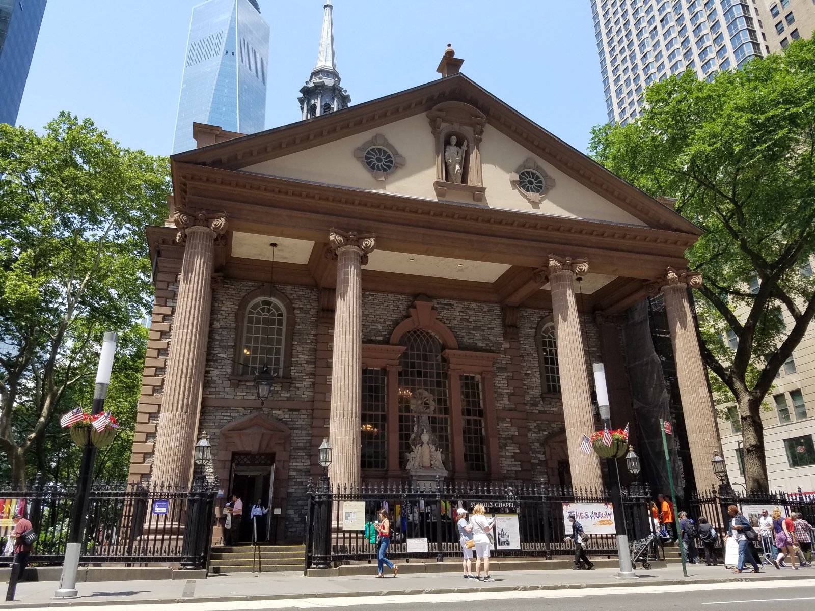 St. Paul's Chapel is the oldest church in Manhattan - New York | Secret World Trip Planner
