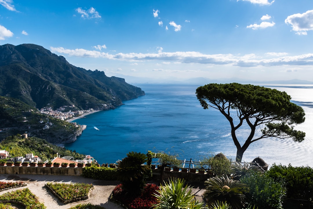 空と地球の間のRavello-秘密の世界 - Ravello | Secret World Trip Planner