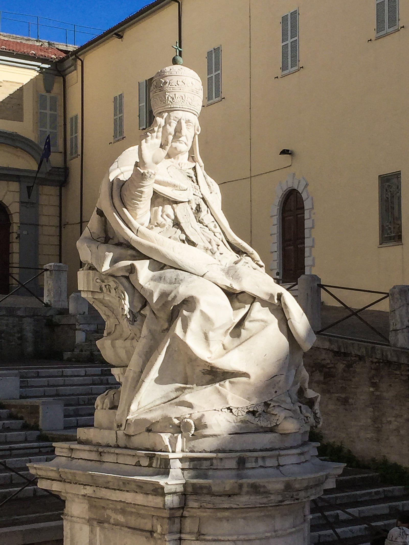 Ancona | Piazza Grande ( Piazza Nuova ) - Ancona | Secret World Trip Planner