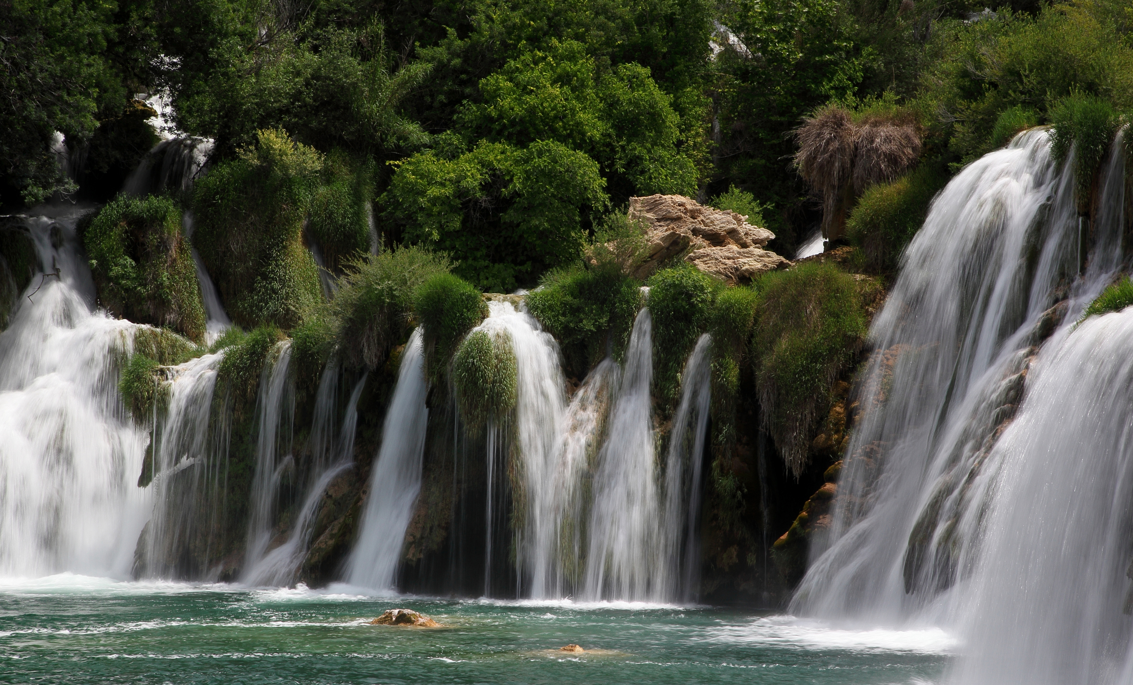 The small village Baume-les-Messieurs - Baume-les-Messieurs | Secret World Trip Planner