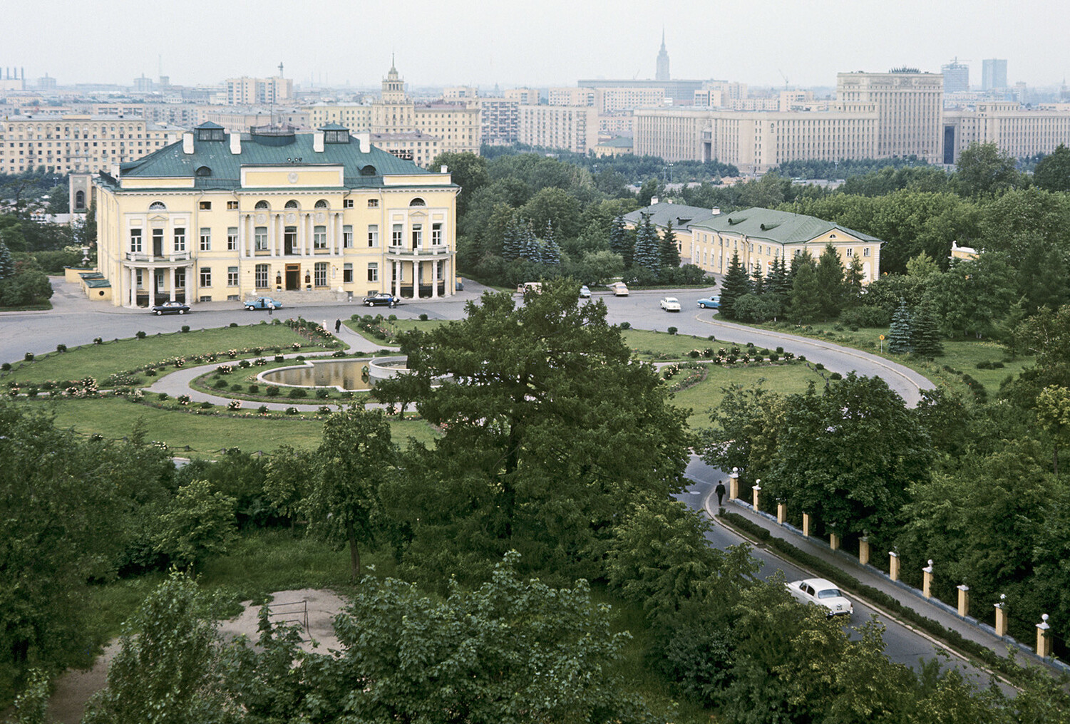 Neskuchny Garden, o parque mais antigo de Moskva - Moskva | Secret World Trip Planner